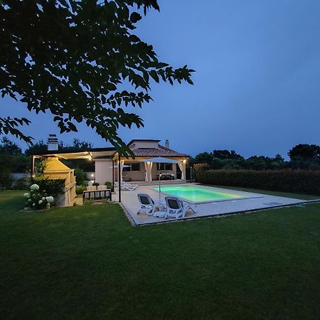 Villa Mila Ровінь Екстер'єр фото